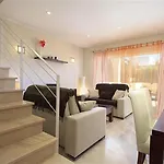 Roses House 4