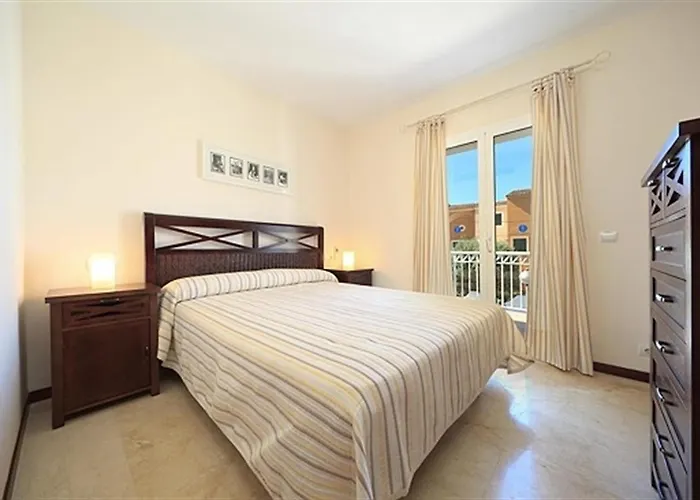 Roses House 4